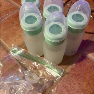 Munchkin Set of Mint Silicone Glass Baby Bottles